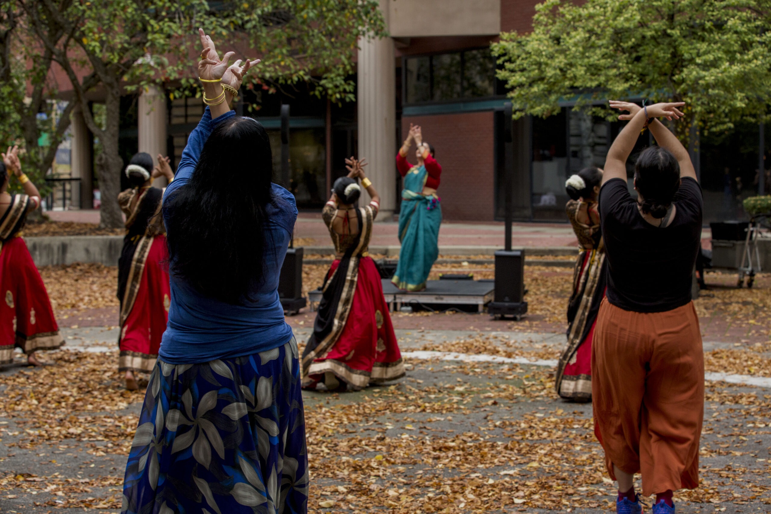 Sanskruti School of Indian Dance and Music leading an outdoor class at Allegheny Landing